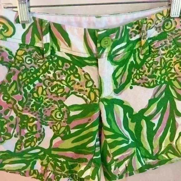 Lilly Pulitzer Callahan Shorts Size 00 Green And Pink Leaf Pattern Beach Pool - Picture 2 of 6